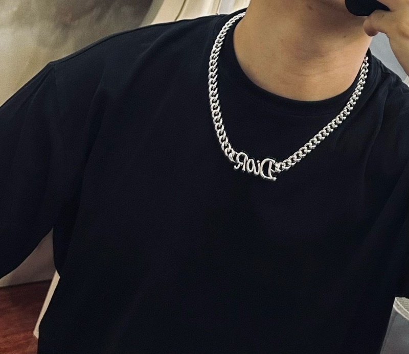 chr1st1an D10r necklaces